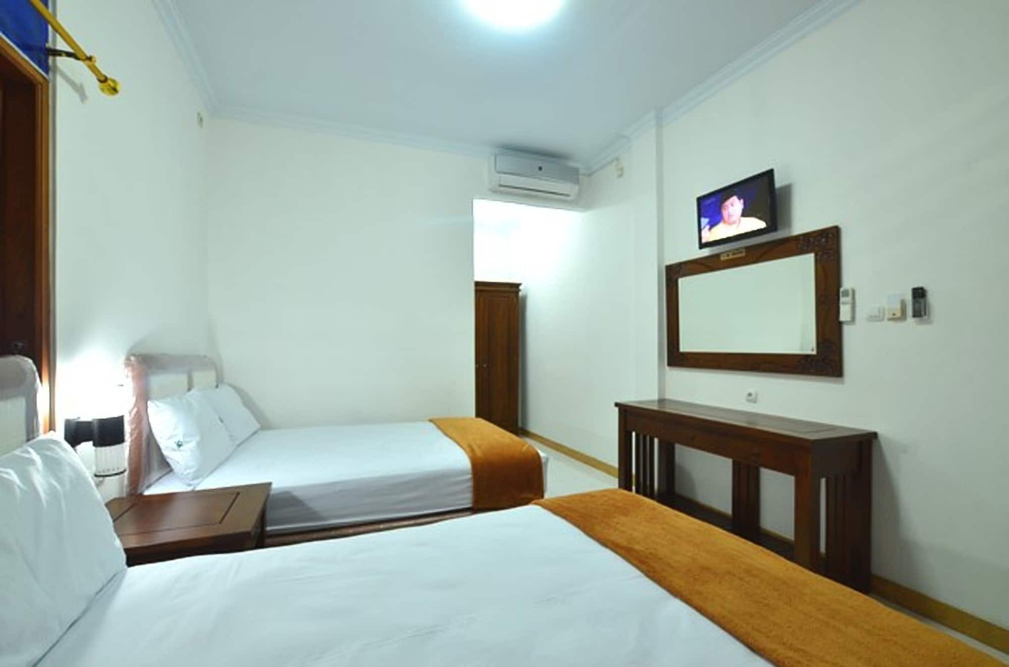 Hotel Bukit Uhud Yogyakarta Luaran gambar